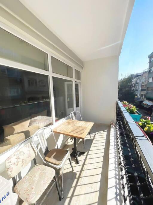 House In The Center Of Kadikoy Istambul Exterior foto
